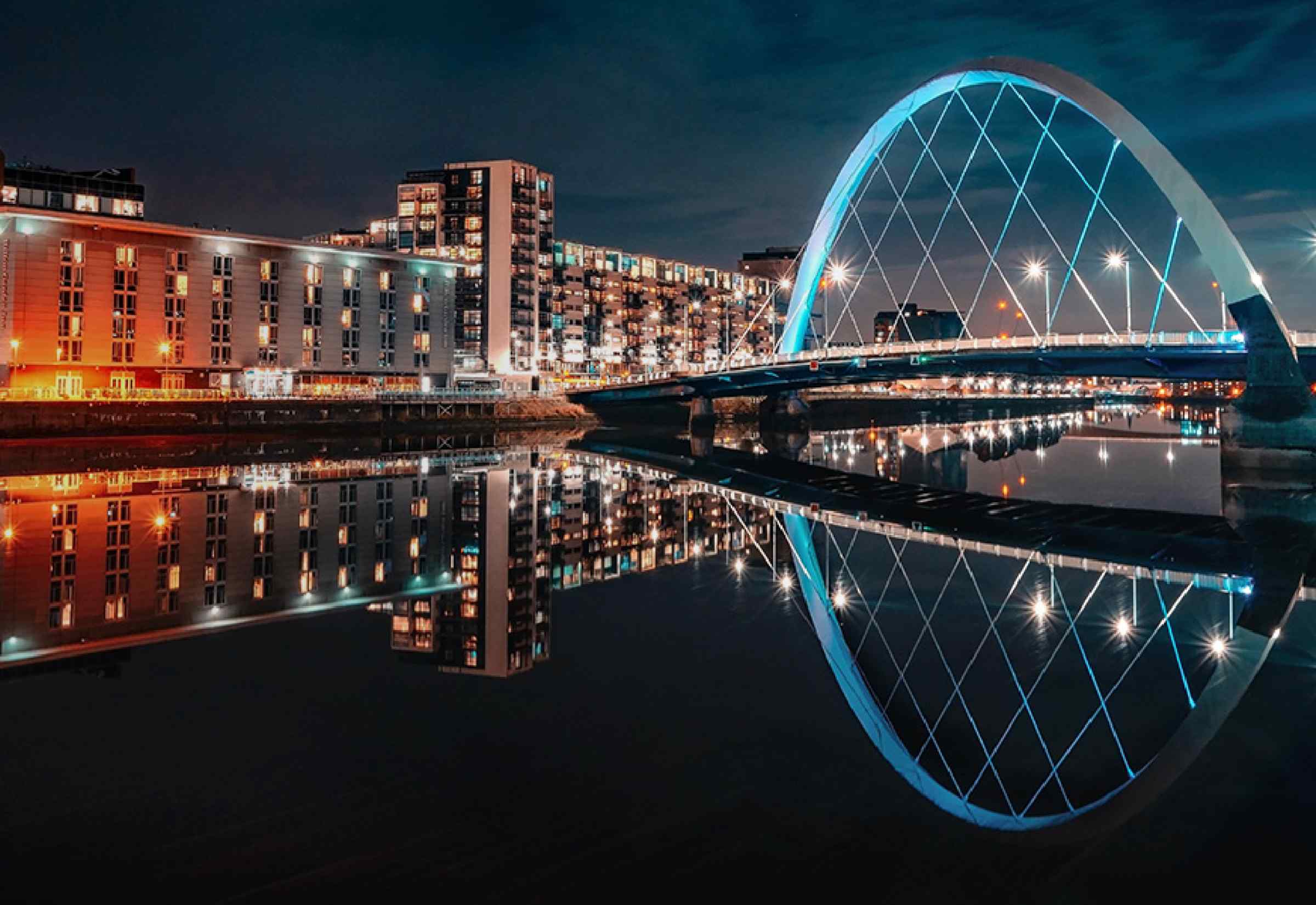 Night of a bridge and some buildings in Scotland