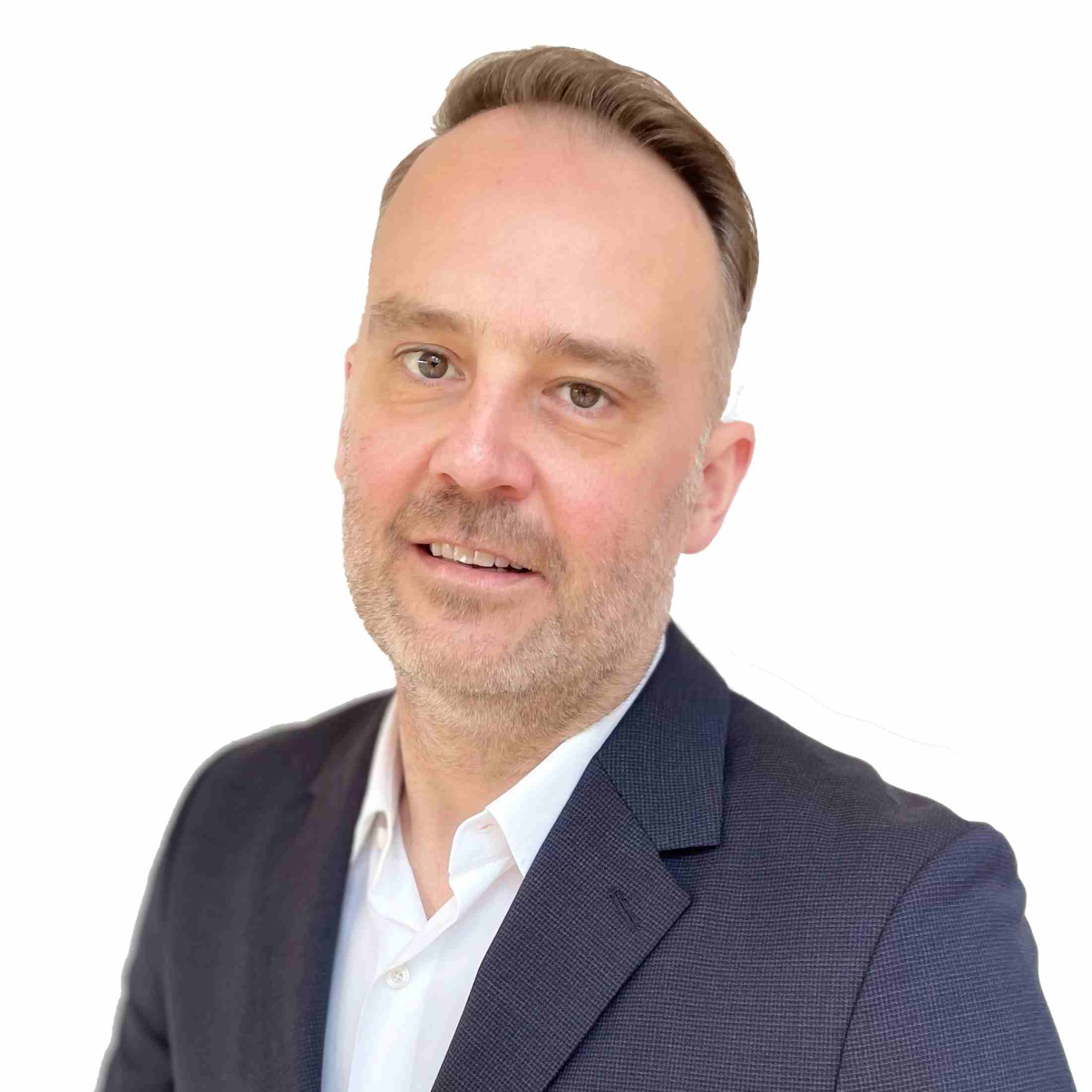 Headshot of Paul Tombs, Director SME and Financia Lines at AXA Insurance UKl